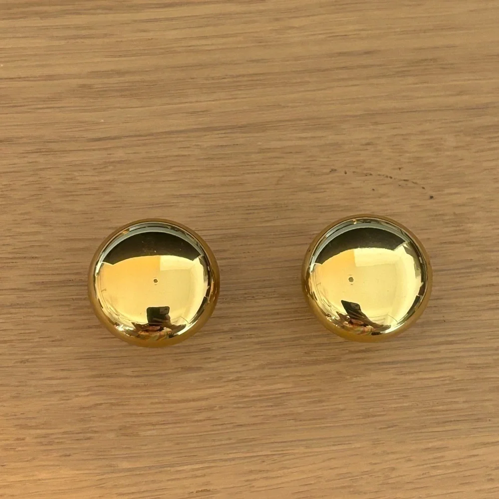 Set of 2 cabinet door‎ knobs Solid brass. New